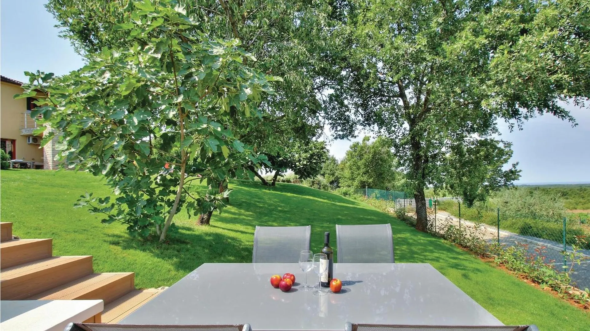 Cozy Apartment In Bacva With Kitchen