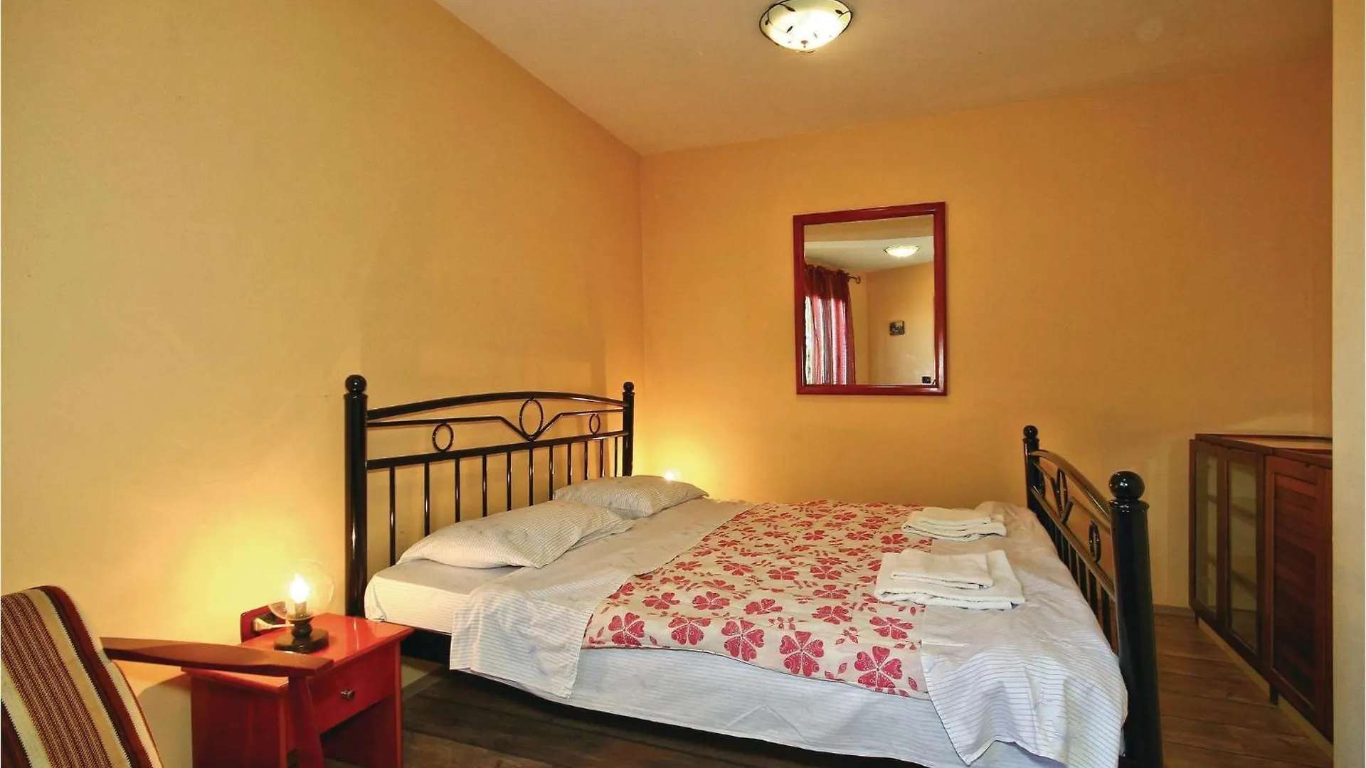 Cozy Apartment In Bacva With Kitchen