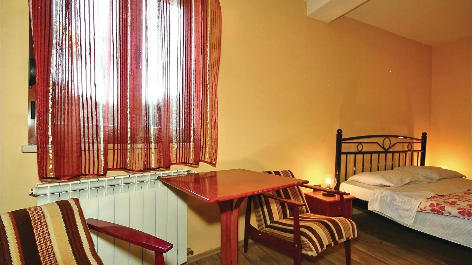 Cozy Apartment In Bacva With Kitchen
