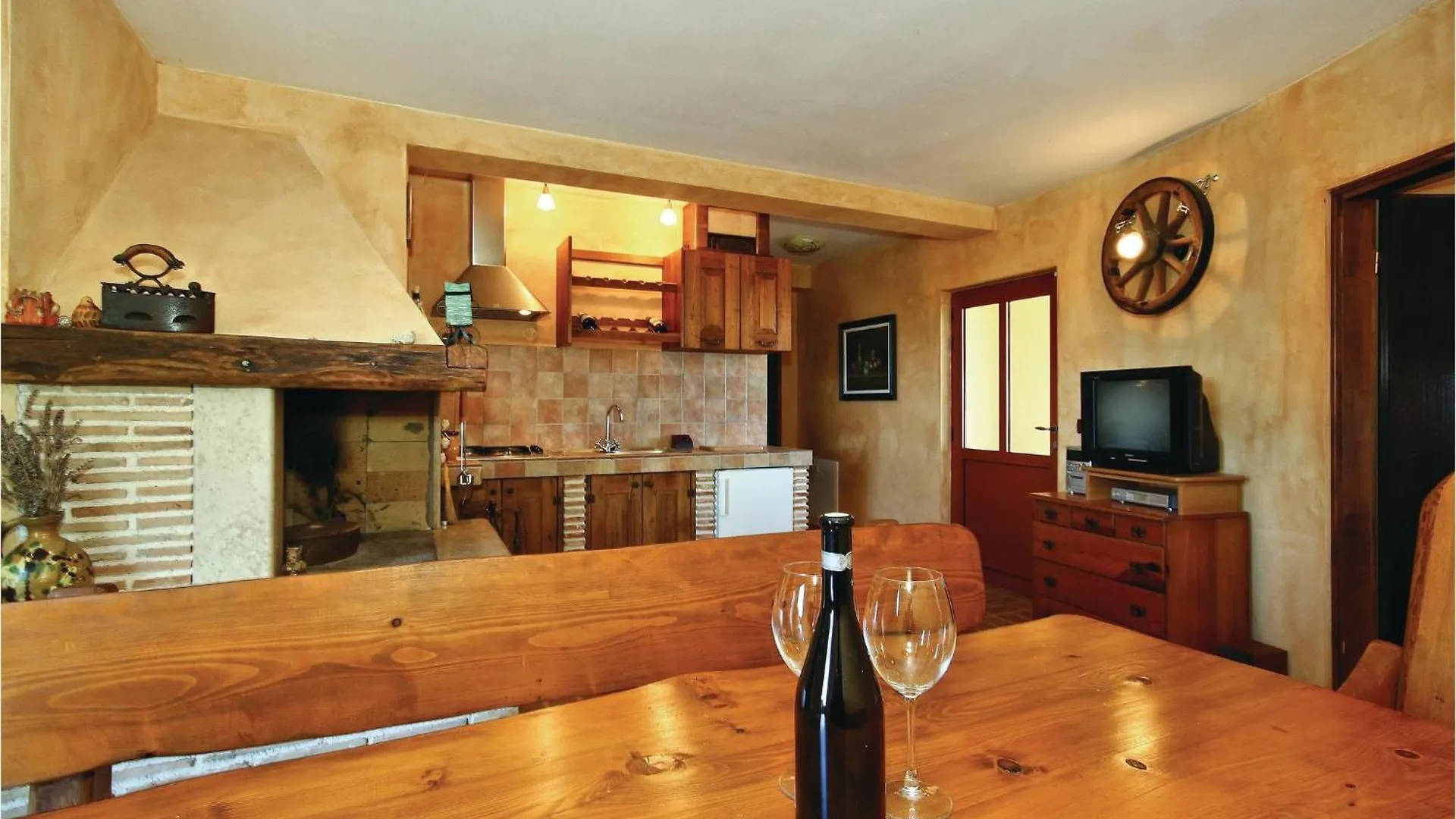 Cozy Apartment In Bacva With Kitchen